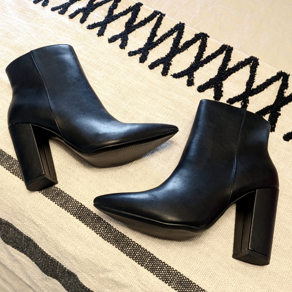 Chunky heel dress boots